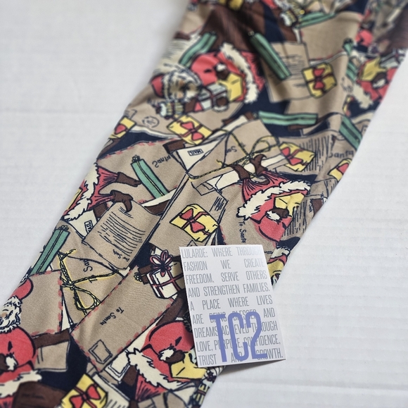 LuLaRoe Leggings - TC2 - Vintage Seasonal Christmas - Buttery Soft - Warm - Picture 1 of 1